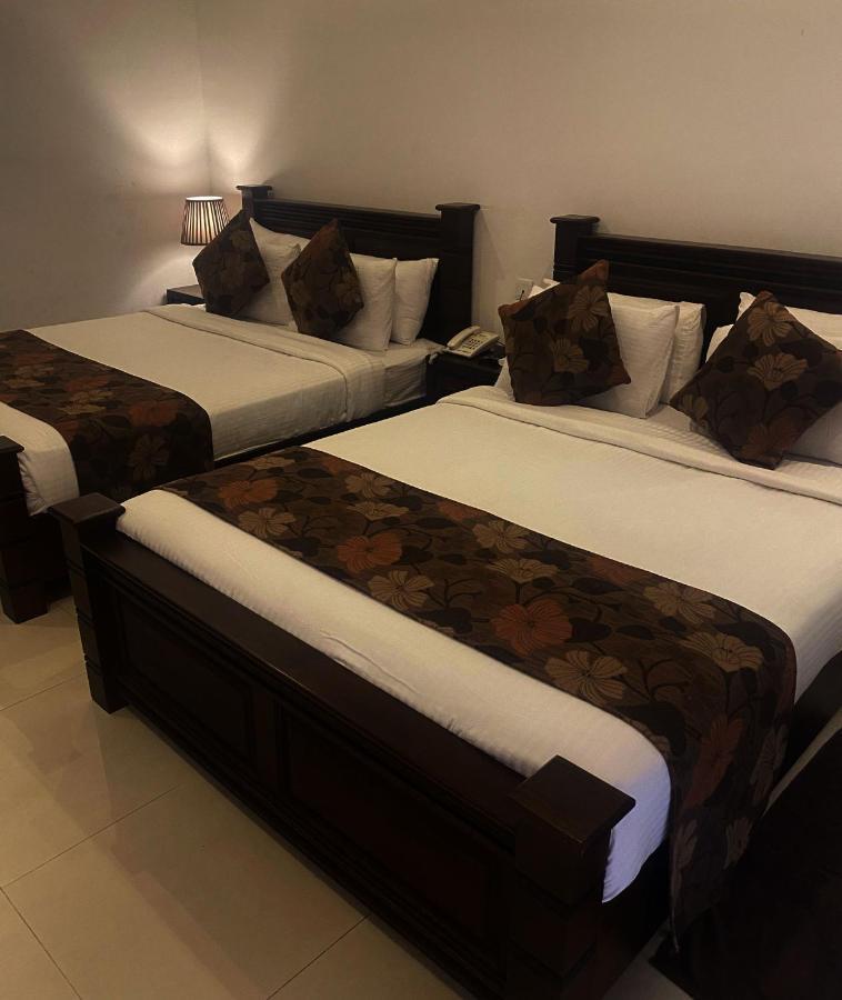 Hotel Bamiyan 康提 外观 照片