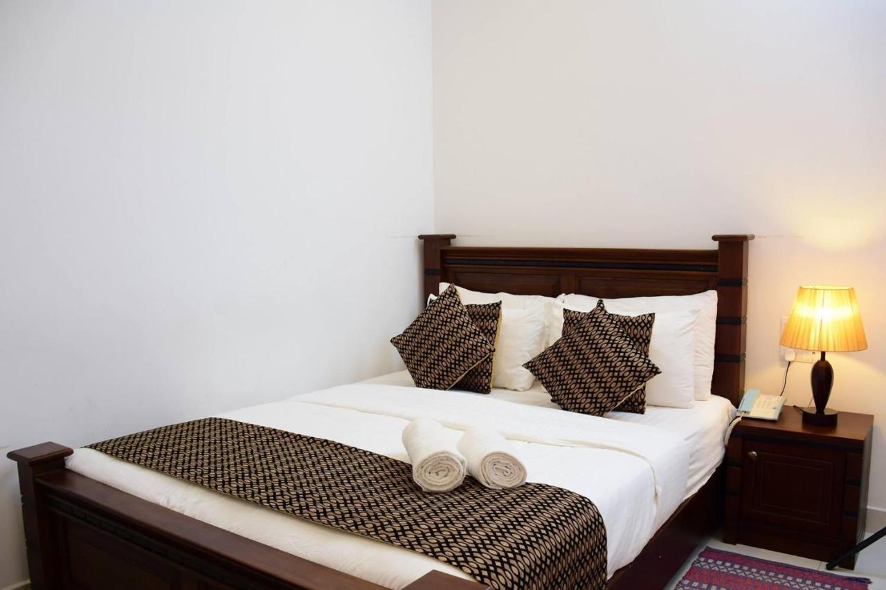 Hotel Bamiyan 康提 外观 照片